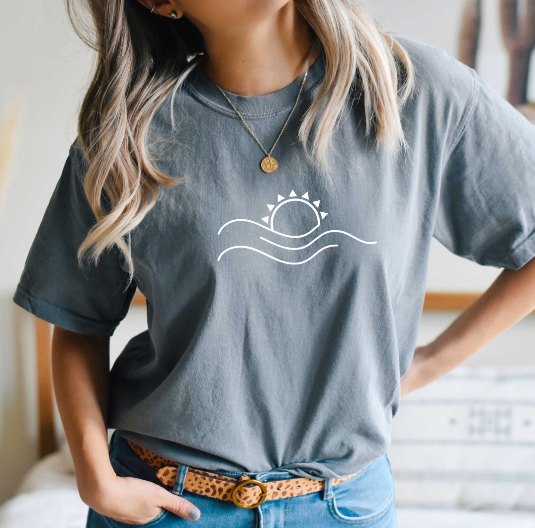 Sobredimensionado T-Shirt com Design de Pôr do Sol para Mulher | Perfeito para a primavera/verão